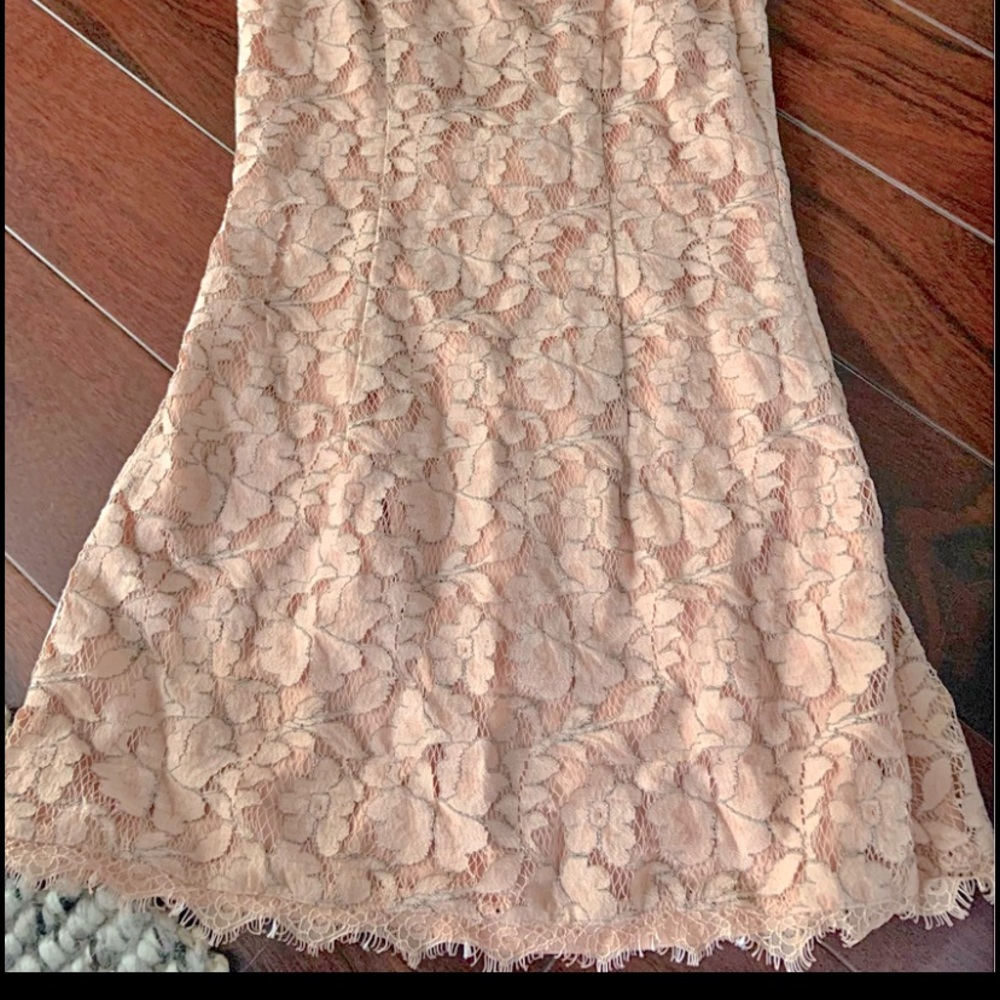 Forever 21 Exclusive: blush pink lace mini bodycon dress